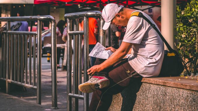 china, chinese, newspaper, reading newspaper